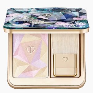 Brand New Sealed Cle De Peau Luminizer Limited Edition.